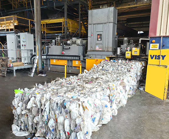 Soluție de balotare multifuncțională și de înaltă eficiență pentru Centrul cuprinzător de reciclare din Australia